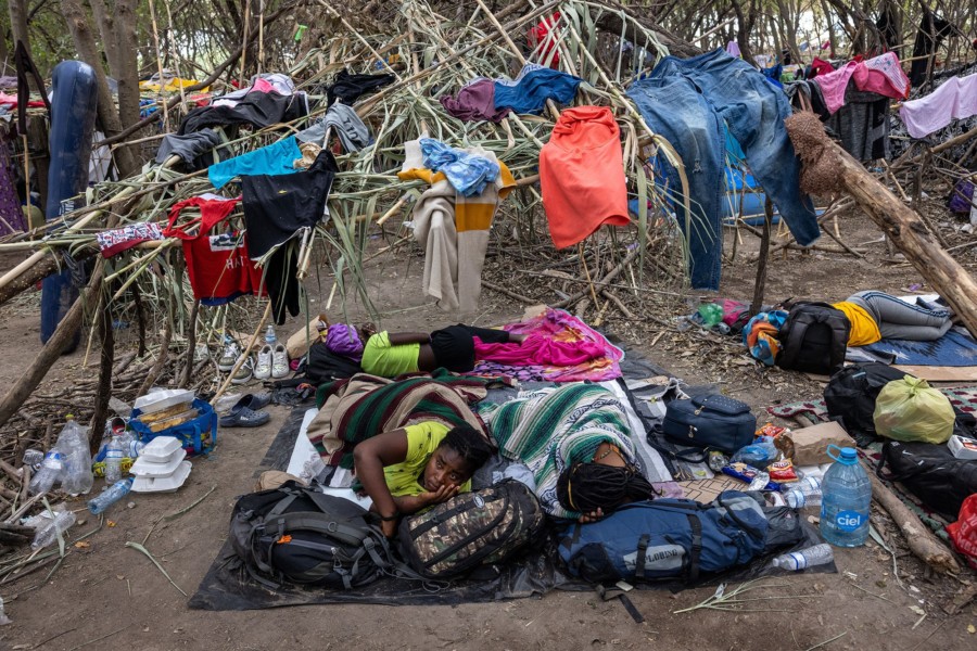 SLIKE MIGRANATA KOJE POKAZUJU BIJEDU- Migrantski kamp ispod mosta u Teksasu