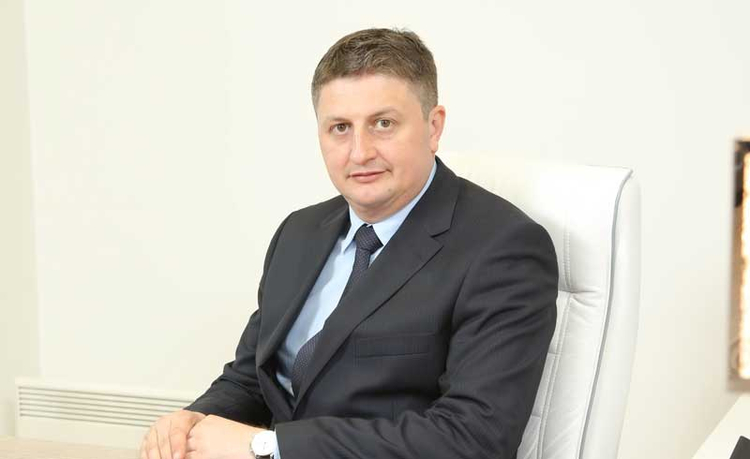 RADOVIĆ SPREMA PUČ U SDS-u, a Šarović ide u prošlost?