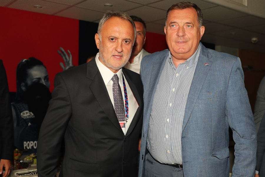 SVI UZ SRPKINJE Milorad Dodik, Vanja Udovičić,  i Darko Glišić sa Zoranom Gajićem u loži OSS