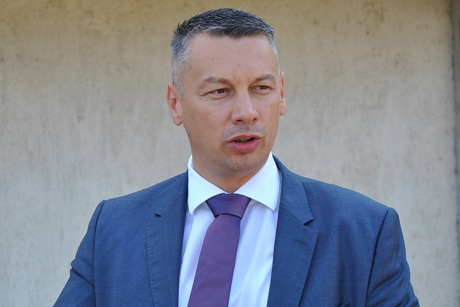 SAMO NEKA JE PROTIV SRBA Nešić o sramnom postupku Ustavnog suda BiH