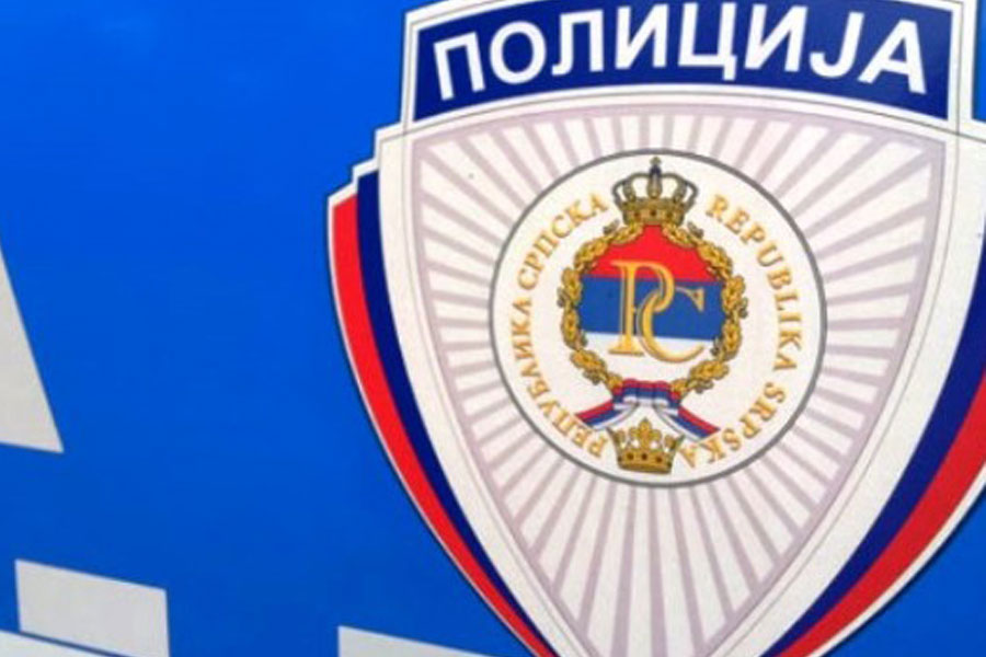 UHAPŠENO ŠEST OSOBA ZBOG TRGOVINE DROGOM Oduzete bombe, pištolji, vozila