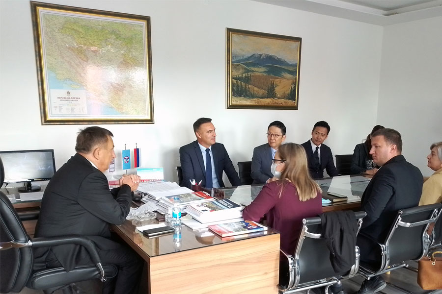 JAPANSKI PRIVREDNICI SA BJELICOM u posjeti Pčelarskom centru "Batinić"