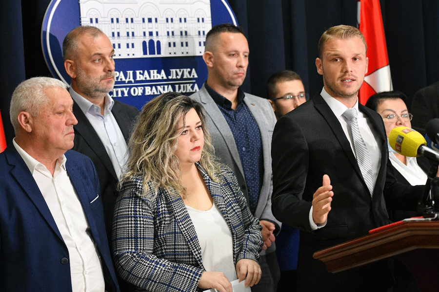 STANIVUKOVIĆ: Ko ne radi neće dobijati platu, a narod će na ulice