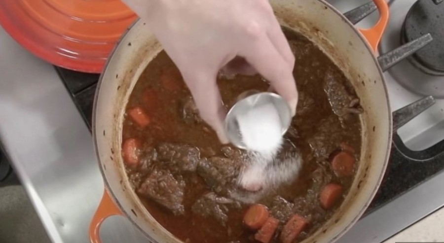 UMOR, NADUTOST, LOŠ SAN Samo su neki od znakova pretjeranog unosa soli