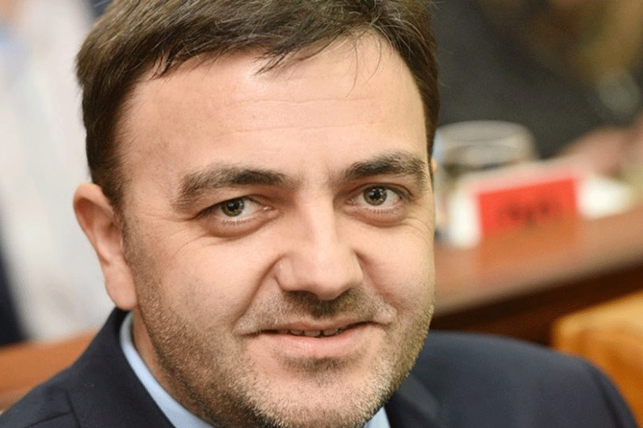 KO UMJESTO ZELJKOVIĆA POTPISUJE DOKUMENTA u Institutu za javno zdravstvo Srpske?