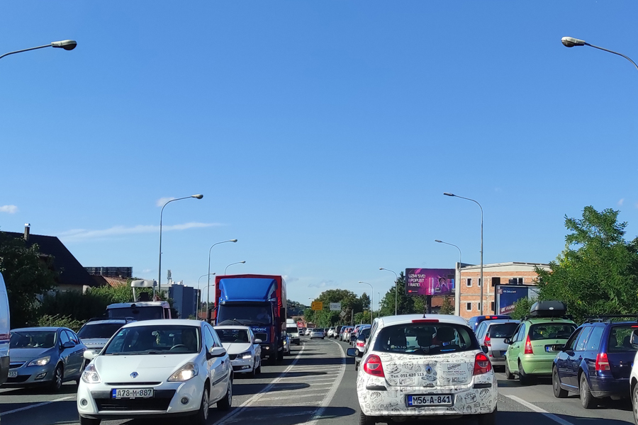 STANJE NA PUTEVIMA Izmijenjen režim saobraćaja na pojedinim dionicama