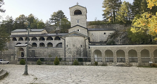 KOLOSALNI NOLE Srpčanin napravio drvenu figuru Novaka Đokovića u prirodnoj veličini