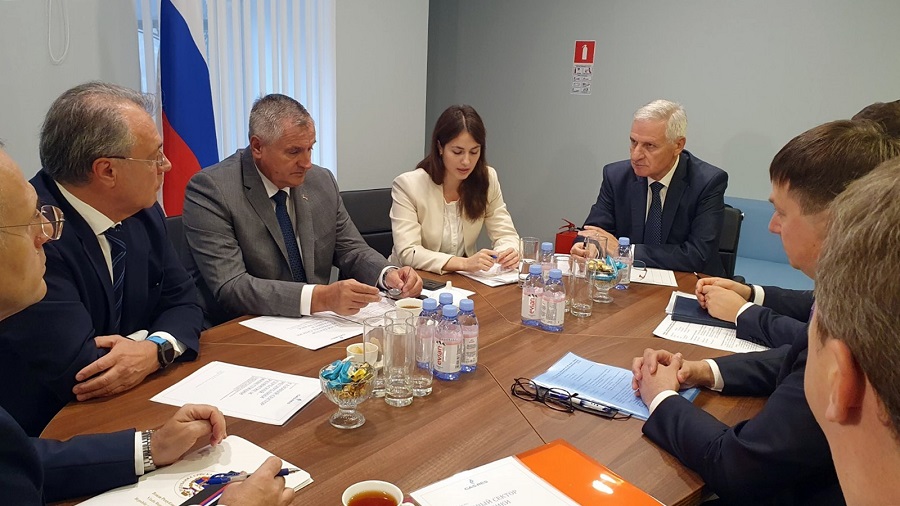 VIŠKOVIĆ SA PREDSTAVNICIMA GASPROMA Prevaziđeni izazovi u gradnji Balkanskog toka