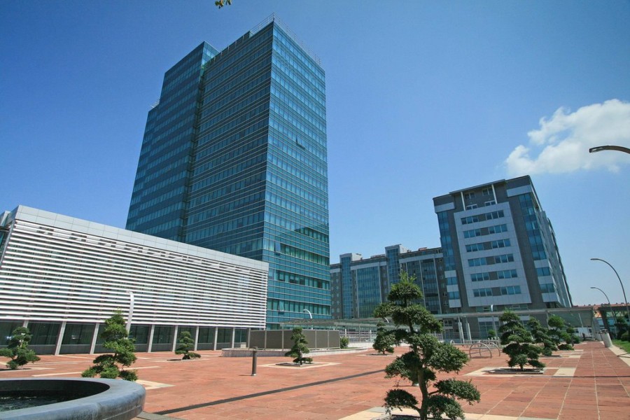 OGLASILA SE VLADA RS "Iznenađujuća izjava Nermina Nikšića o blokadi projekata u Republici Srpskoj"