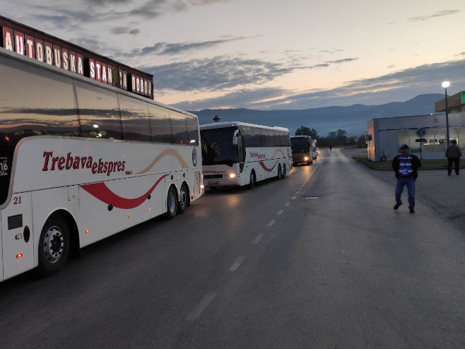 ZA MARŠ "STAZOM EGZODUSA" Krenula kolona prema Tumarama