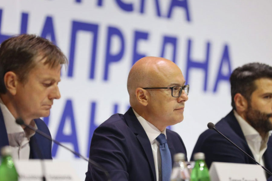 VUČEVIĆ: Vidjećete i nova lica u stranci i na pozicijama, da pustimo svježu krv u stranku