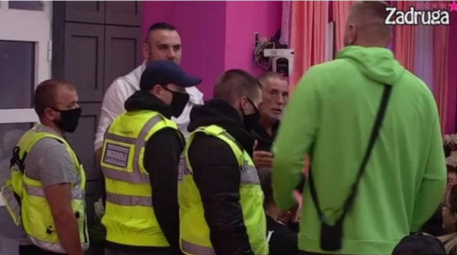 JANJUŠ NASRNUO NA FILIPA CARA! Obezbjeđenje uletjelo momentalno, bivši prijatelji se sukobili zbog Maje i iznijeli sav prljav veš iz njihovog odnosa!