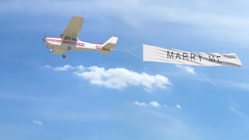SRUŠIO SE AVION s transparentom "Hoćeš li se udati za mene?"