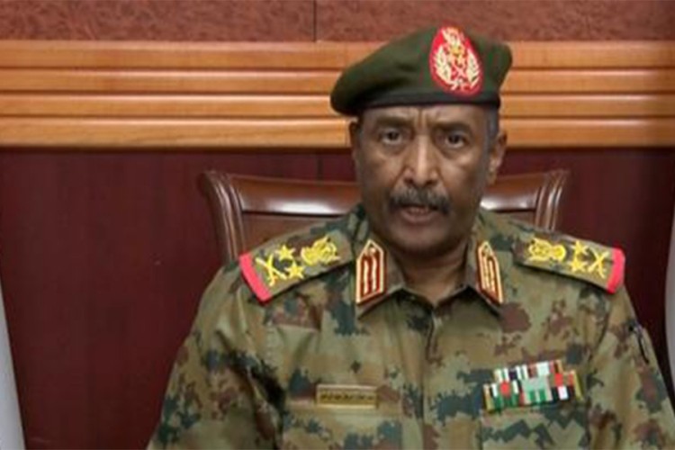 ČELNIK SUDANSKE VOJSKE AL-BURHAN: Premijera Hamdoka smo sakrili u moju kuću, na sigurnom je!