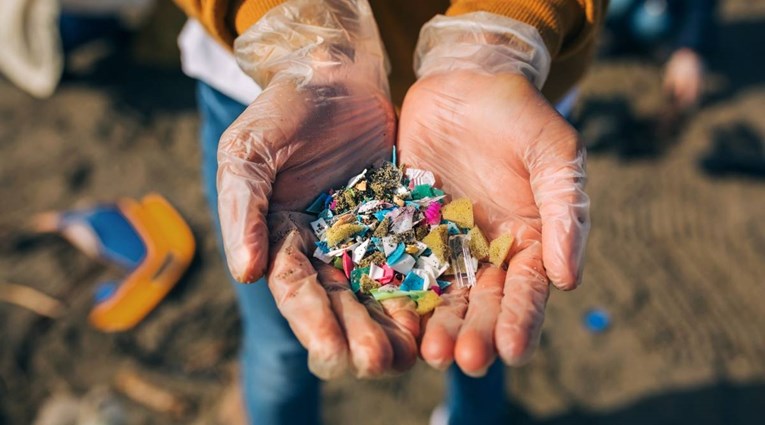ZANIMLJIVO ISTRAŽIVANJE: Mikroplastika u vazduhu hladi našu klimu