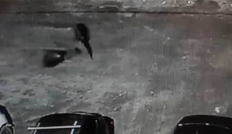 ISKASAPIO ŽENU I STAVIO DIJELOVA TIJELA U KOFER, snimile ga nadzorne kamere!