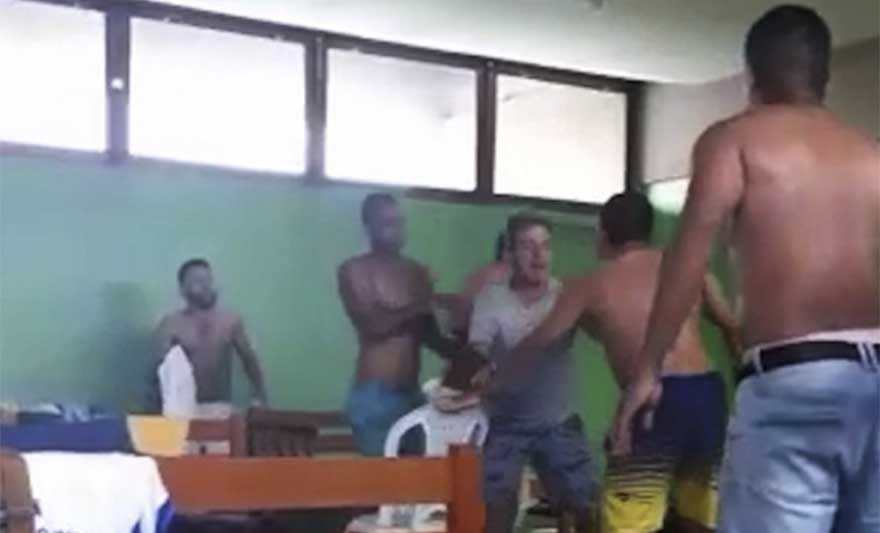 PREDSJEDNIK FUDBALSKOG KLUBA izgubio živce i nožem napao fudbalera! (VIDEO)