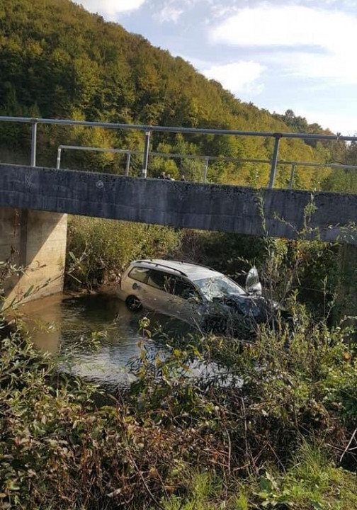 STRAVIČNA NESREĆA U VELIKOJ KLADUŠI: Automobilom sletio sa ceste i poginuo