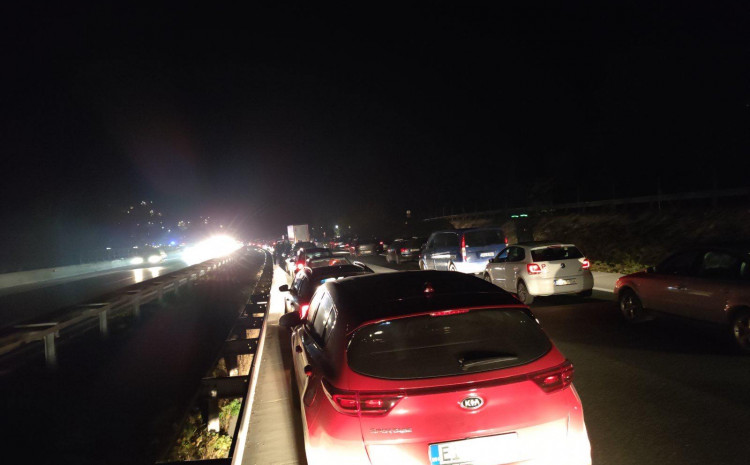 STRAVIČNA NESREĆA KOD KAKNJA: Pješak poginuo na licu mjesta!