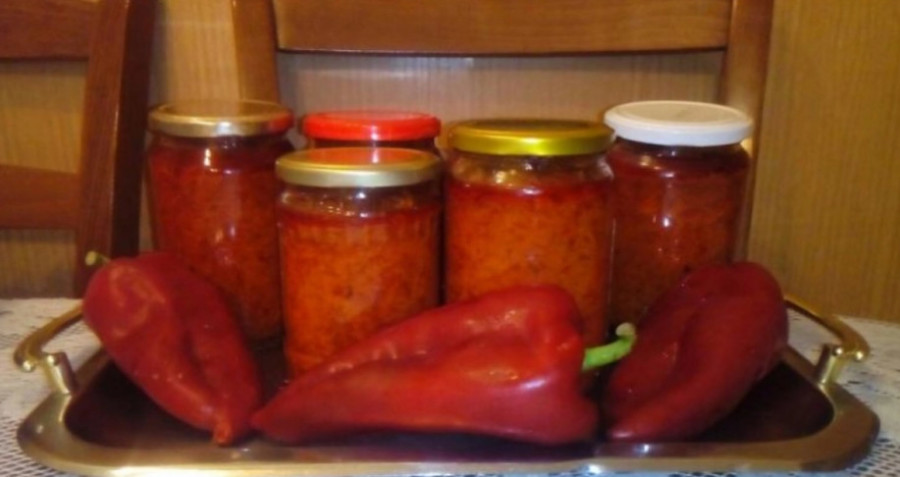 "NE BIH DAO TEGLU NI NAJBOLJEM PRIJATELJU ZA 20KM" Ajvar se ne pravi kao prije: Cijene povrća "ubile" želju za zimnicom