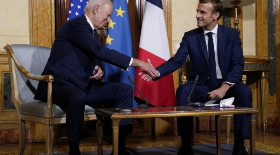 LEDENO ZADOVOLJSTVO ZBLIŽILO PREDSJEDNIKE Bajden izveo Makrona na sladoled (FOTO)