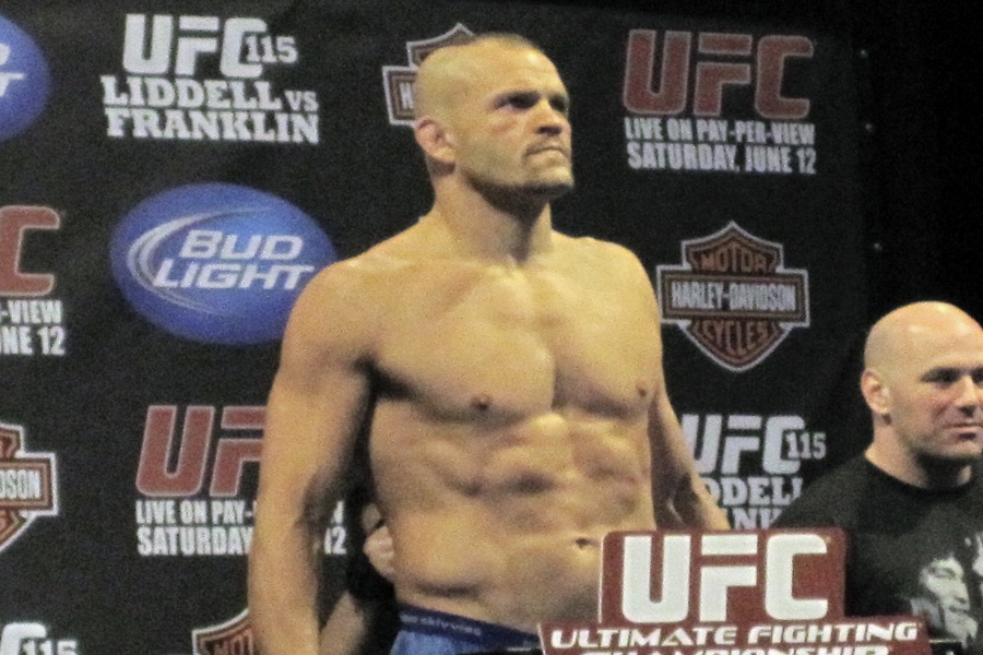 BIVŠA UFC ZVIJEZDA: "Ja sam bio žrtva!"
