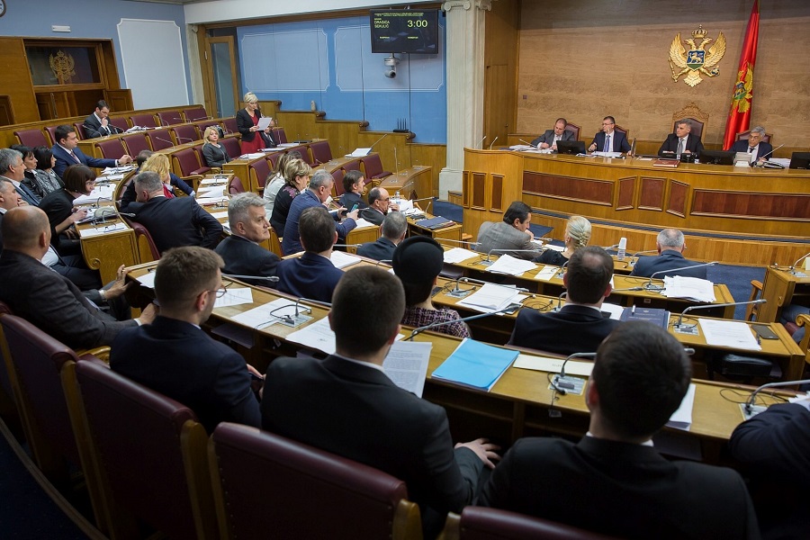 CRNA GORA: Potrebna nova vlada za borbu sa kriminalcima!