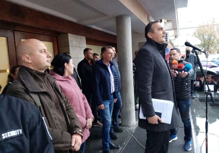 PAVLOVIĆ: KRIV SAM ŠTO SAM ČOVJEK, isplatio sam sve dugove
