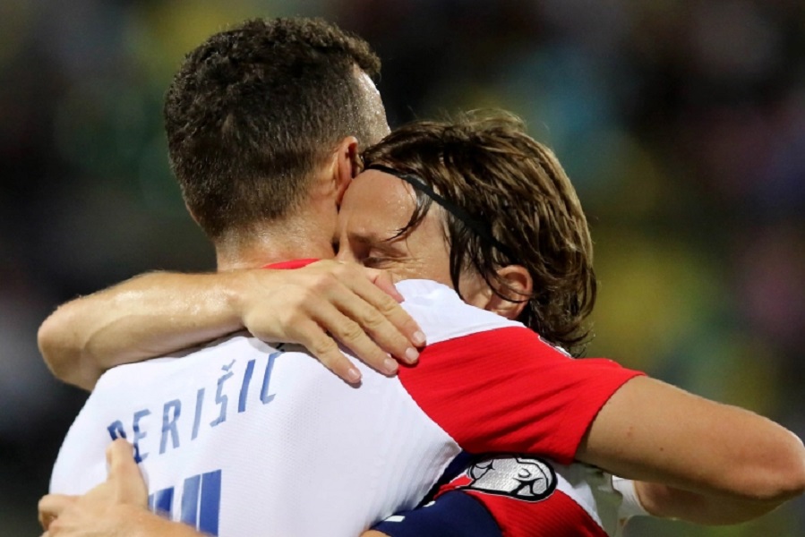 ŠOK U OSIJEKU! VAR i stativa zaustavili Hrvate, sada Rusija ide direktno na Mondijal! (VIDEO)