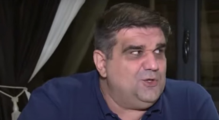 PJEVAČICU TUKLA DJEVOJKA U TRŽNOM CENTRU Saša Mirković otkrio da je samo tada nije zaštitio!