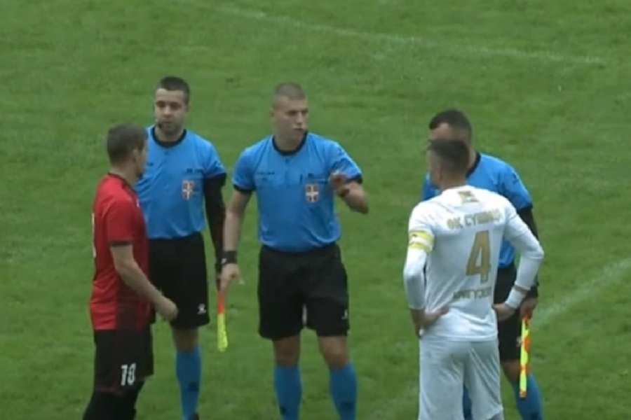 (VIDEO) HAOS KAKAV SE NE PAMTI U SRPSKOM FUDBALU! Opšta tuča na terenu i deset crvenih kartona