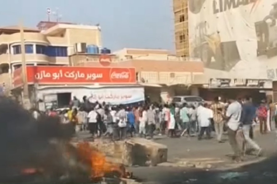 SUDAN ODSJEČEN od svijeta, poslije udara! (VIDEO)