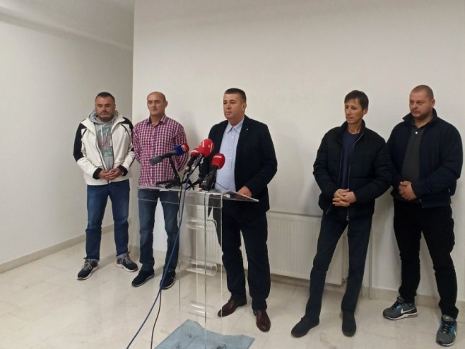 VUČUREVIĆ NAPUŠTA PDP "Borenović i Crnadak manipulišu članstvom"