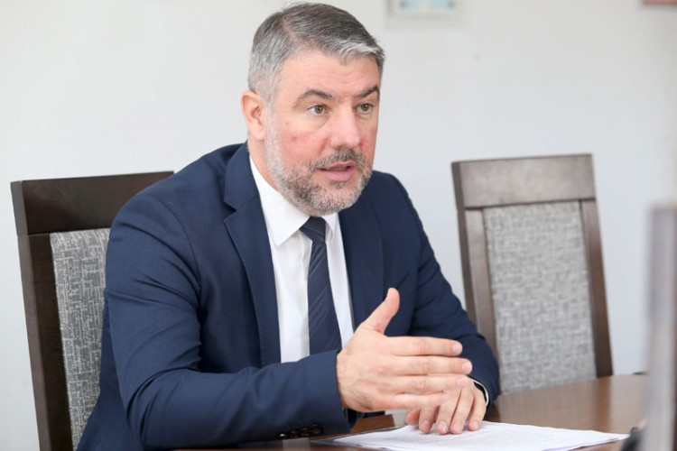 NOVA ODLUKA MINISTARSTVA: Cijena rada zaposlenih u javnoj upravi 110 KM