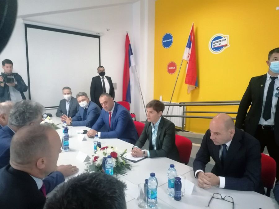 ANA BRNABIĆ U NEVESINJU Sastala se sa Avdalovićem
