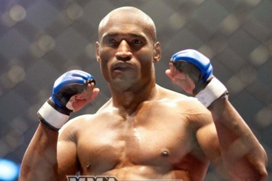 PREMINUO bivši UFC borac