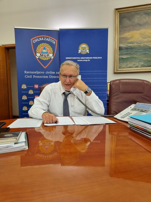 BOŽINOVIĆ: Migrante su tukli policajci