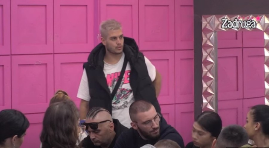 OVO JE SINOĆ SVIMA PROMAKLO! Dejan pričao o Dalili i pomirenju, a nije znao šta mu se događa IZA LEĐA (VIDEO)