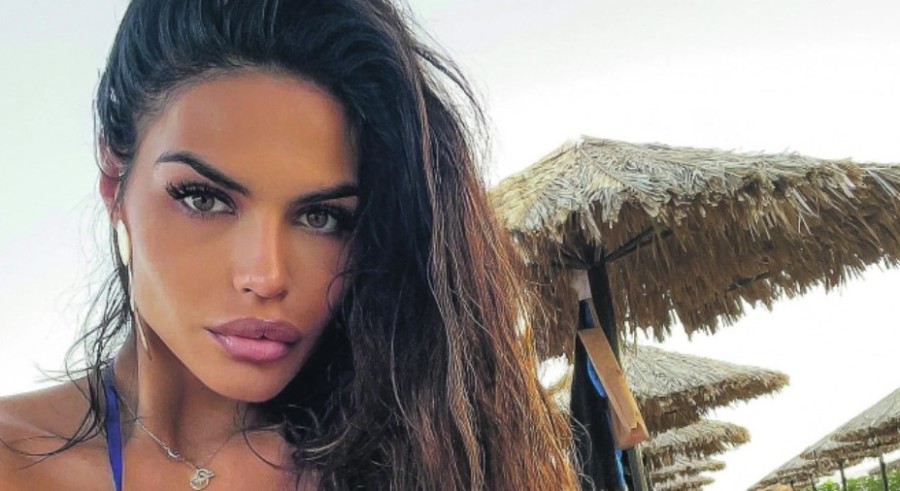 SVE PRŠTI OD LUKSUZA Stan Dejane Živković vrijedi skoro pola miliona evra, a od skupocijenih detalja zastaje dah! (FOTO)