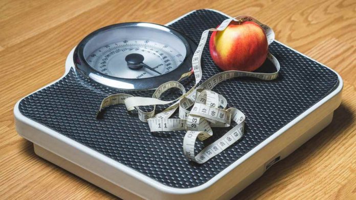 ZAŠTO SE DEBLJATE U MENOPAUZI Stručnjaci otkrili gdje žene griješe i šta obavezno da uvedu u ishranu