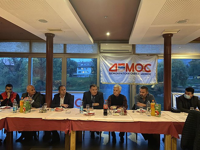 ČUBRILOVIĆ: Nema kalkulisanja, saradnja sa SNSD-om iskrena i otvorena