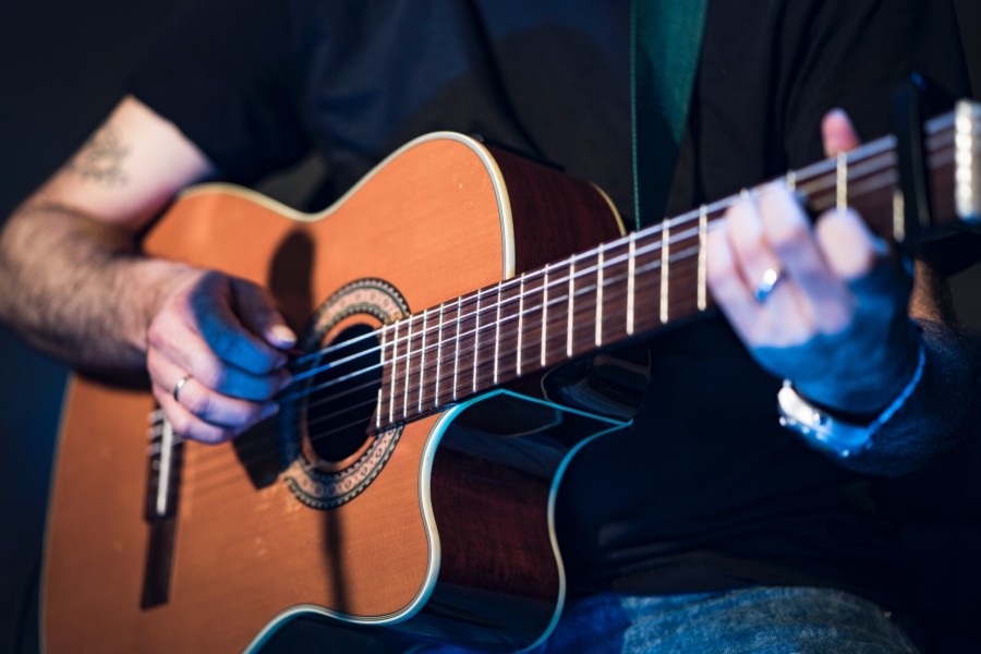 OTVOREN Šesti međunarodni FESTIVAL GITARE
