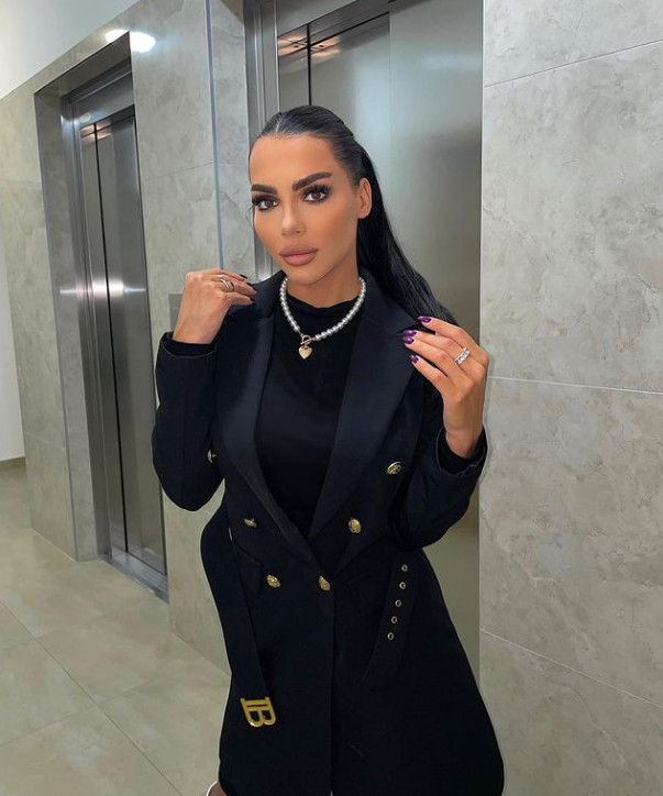 I PRIJE UDAJE JE IMALA NOVAC ZA SKUPOCJENE KRPICE Helena Topalović se bavi ovim poslom, evo kako zarađuje!