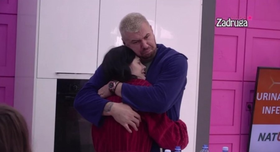 NE ZNA GDJE ĆE PRIJE Janjuš ne može da se odluči između Deniz, Marijane i Anđele, evo kakve im je komplimente dijelio