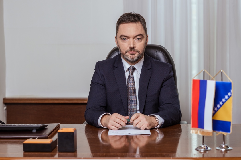 Košarac: IVANIĆ PJEVAO "NEKE DRUGE PJESME" dok je Srpsku isključivao iz svega