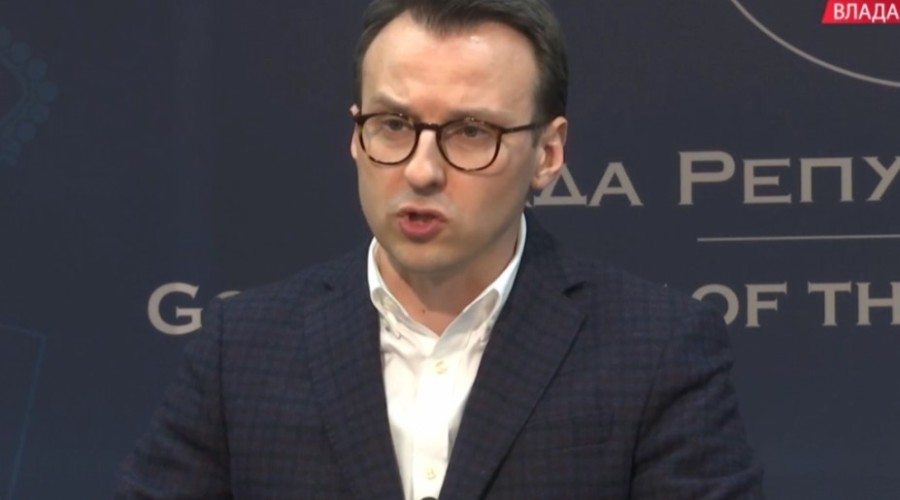 PRIŠTINSKA POLICIJA PONOVO UDARILA Plijene vino Srbima u Velikoj Hoči