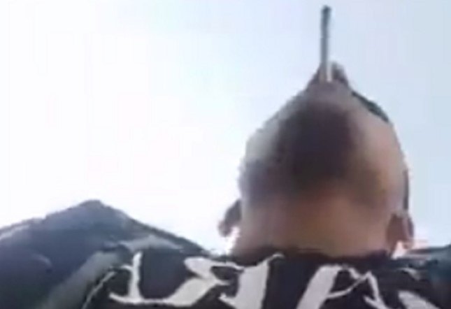 UKRAO NOVINARU TELEFON I POČEO DA BJEŽI: Zbog onog što je tada zaboravio cijeli svijet mu se smije (VIDEO)