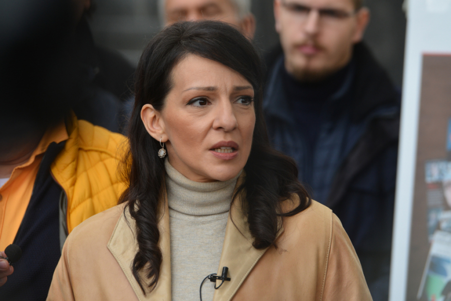 NAJVEĆA LAŽ DO SADA Marinika Tepić poslije drogiranih kokošaka izmislila novu budalaštinu! Ko će ovoj ženi više išta vjerovati?!