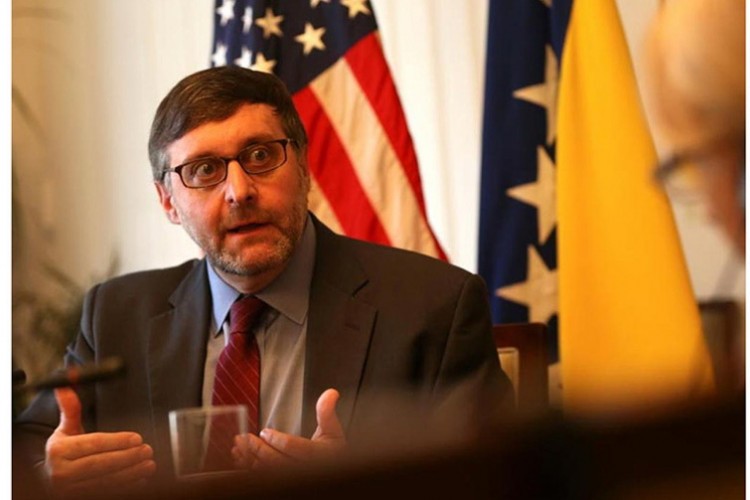ZAŠTO AMERIKANAC UREĐUJE izborni proces u BiH
