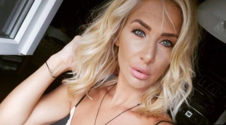 POKAZALA ZAVIDNU FORMU I ZAINTRIGIRALA PRATIOCE Milica Dabović u minijaturnom bikiniju pravila zvijezde na plaži (FOTO)
